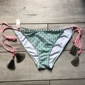 Victoria’s Secret Bathing Suit Bottoms💦👙